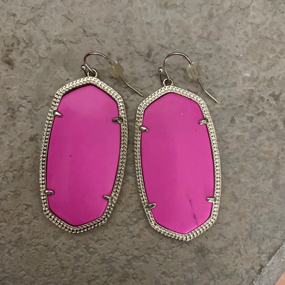 Kendra Scott earrings!